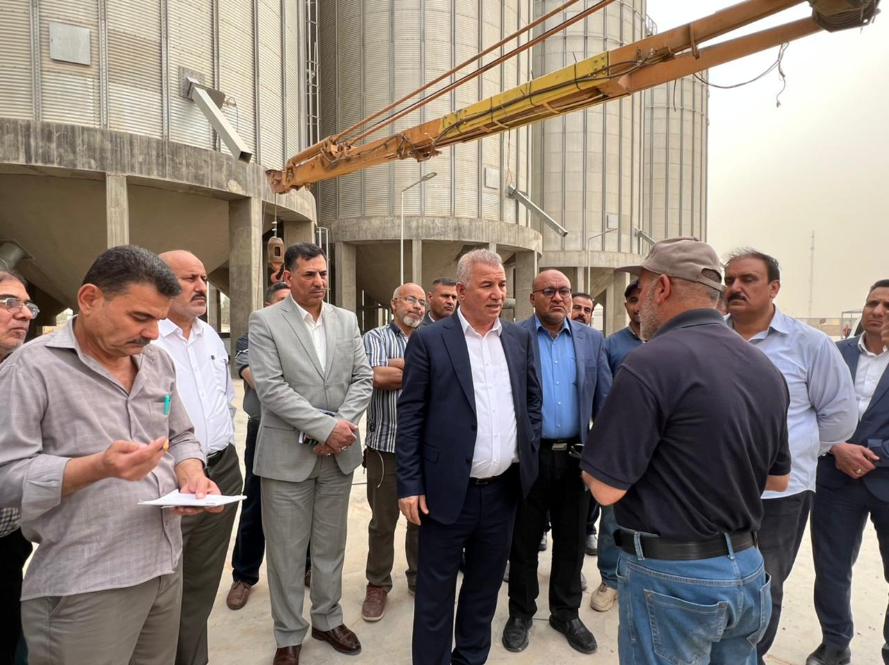 خلال تفقده سايلو كربلاء المعدني  مدير عام الشركة العامة لتجارة الحبوب يوجه بتجهيز الرز المحلي خلال يومين