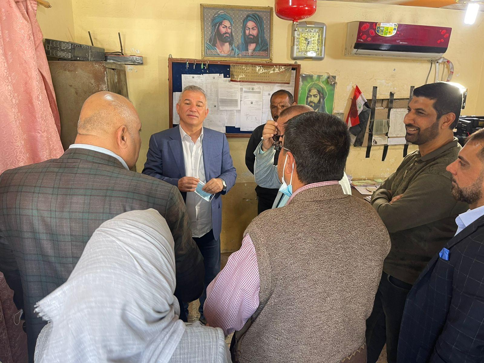 خلال جولة ميدانية في المحافظة  مدير عام تجارة الحبوب يتفقد سايلو البصرة ويوجه بتذليل معوقات سواق اسطول نقل الحنطة