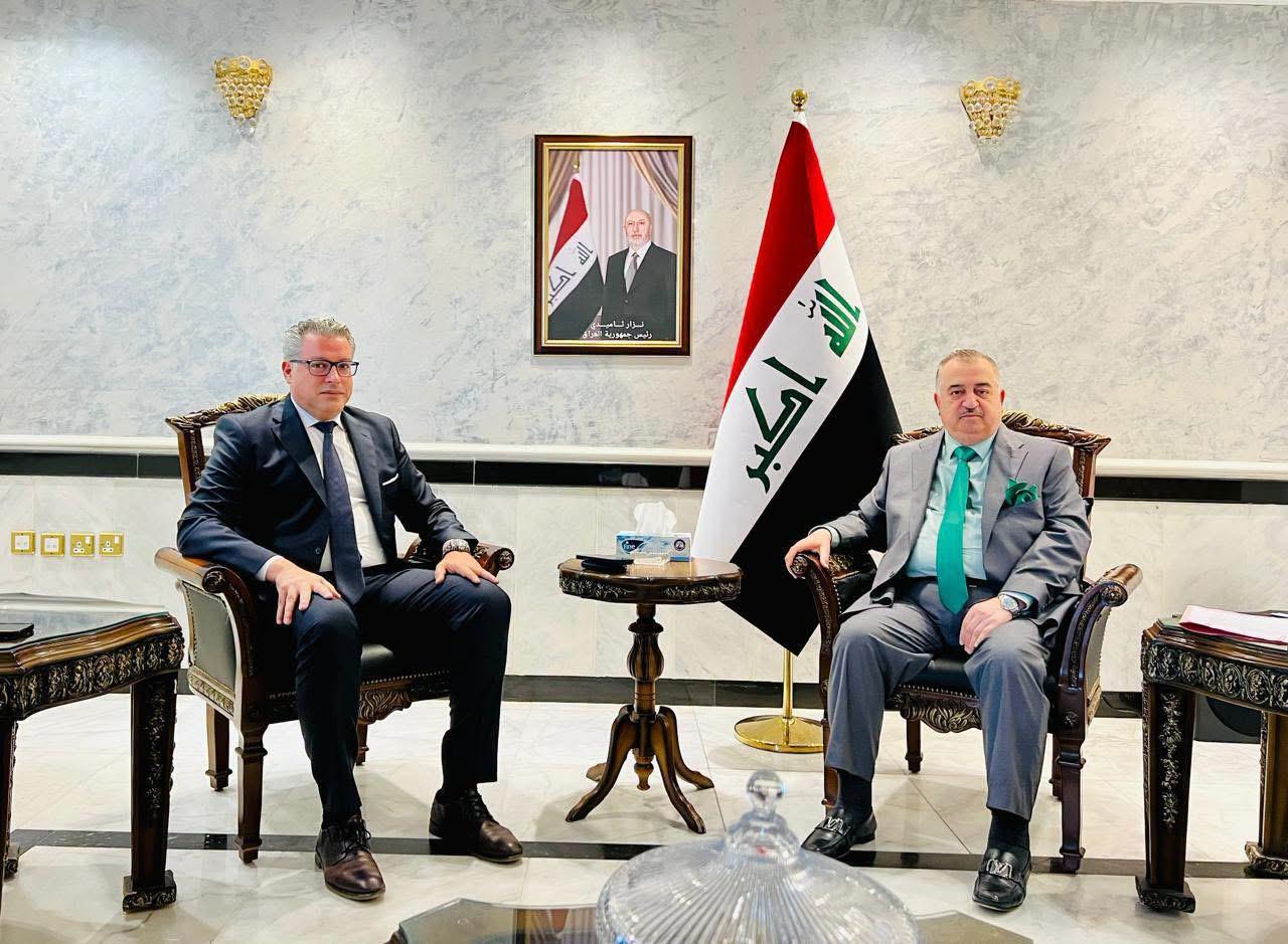 سفير جمهورية العراق لدى المملكة الأردنية الهاشمية يستقبل المدير العام لفندق الريتز كارلتون – عمّان