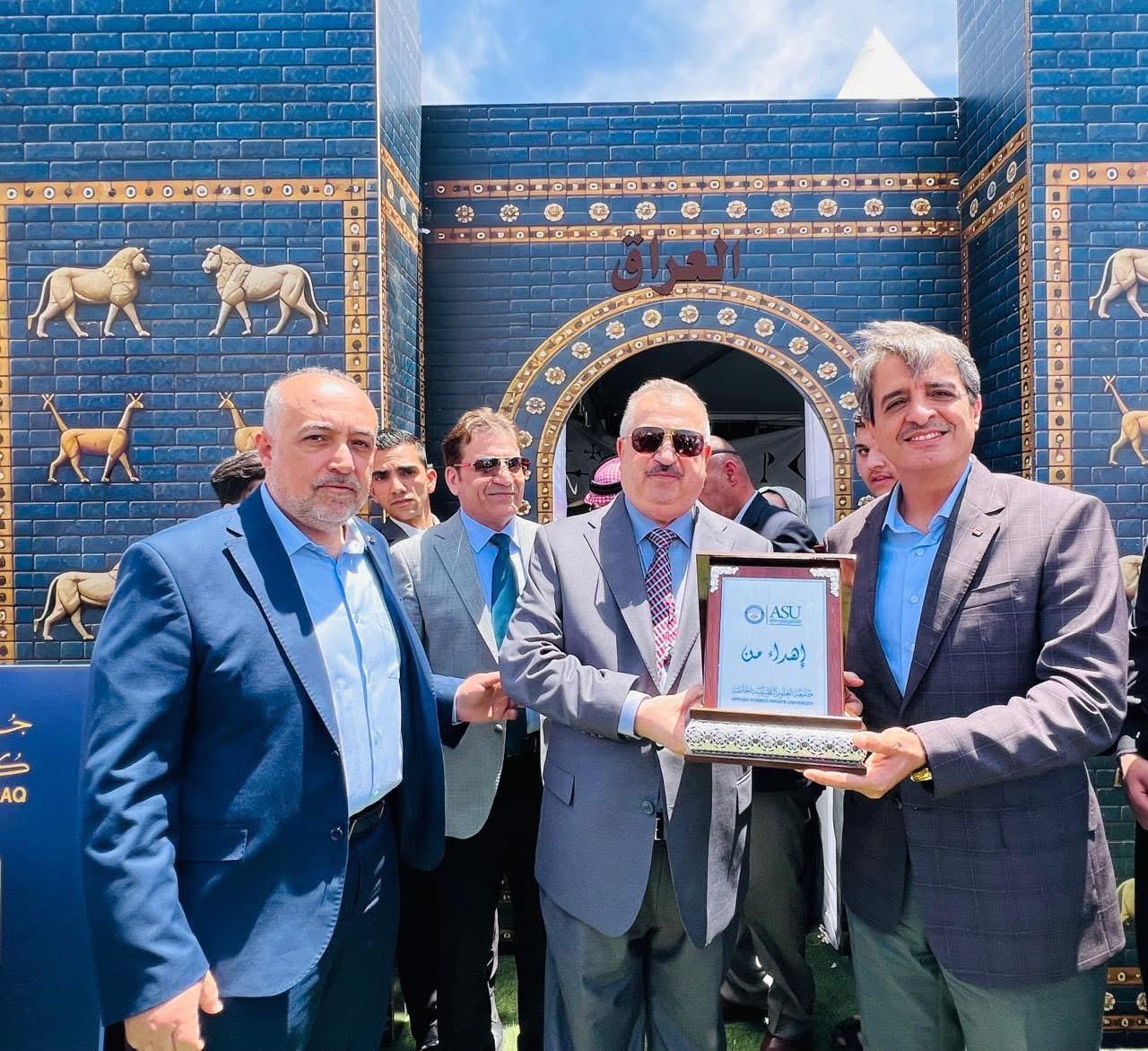 سفير جمهورية العراق لدى المملكة الأردنية الهاشمية يشارك في فعاليات “يوم الجاليات” بجامعة العلوم التطبيقية الخاصة