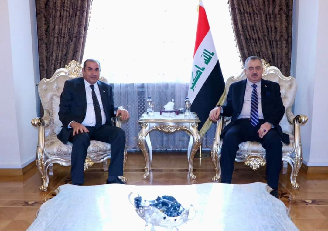 وكيل وزارة الخارجيَّة للشُؤُون مُتعددة الأطراف والشُؤُون القانونيِّة يزور مبنى السفارة العراقيّة في أنقرة