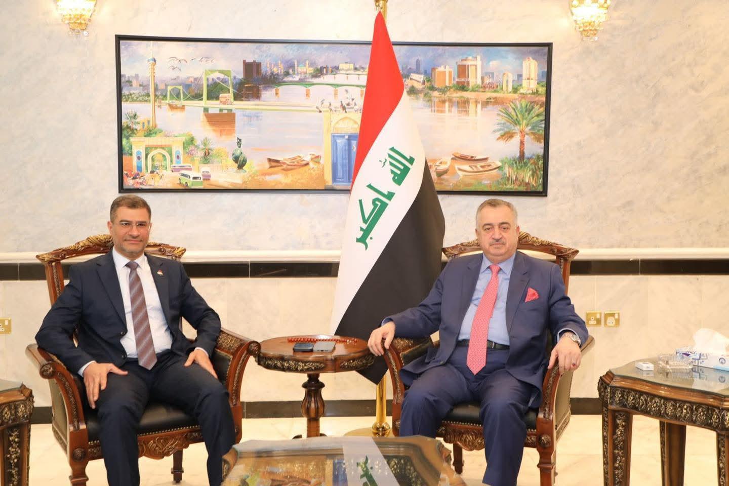 السفير البرزنجي يستقبل الملحق الصحي العراقي في عمان