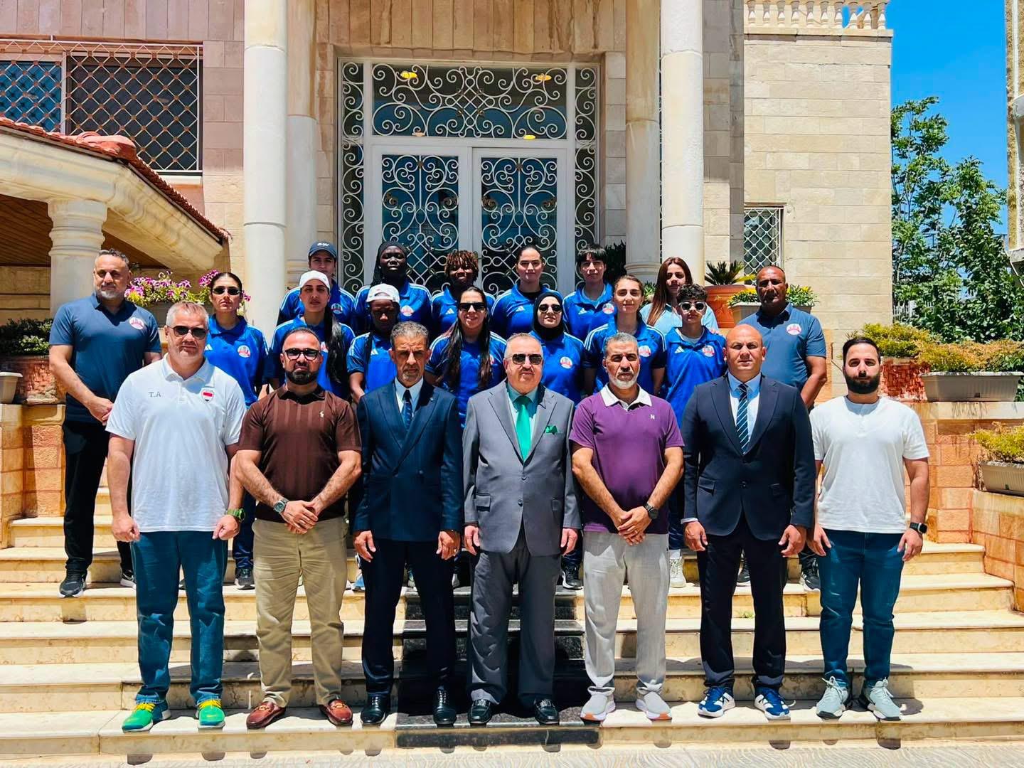 سفير جمهورية العراق لدى المملكة الأردنية الهاشمية يستقبل نادي نفط الشمال لكرة القدم للسيدات
