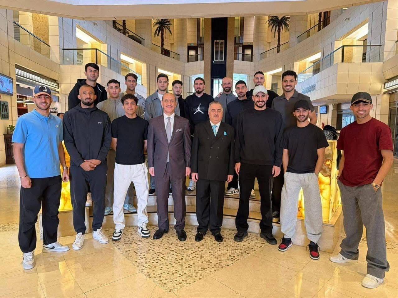سفير جمهورية العراق لدى المملكة الأردنية الهاشمية يودّع المنتخب الوطني العراقي في طريقه إلى المكسيك