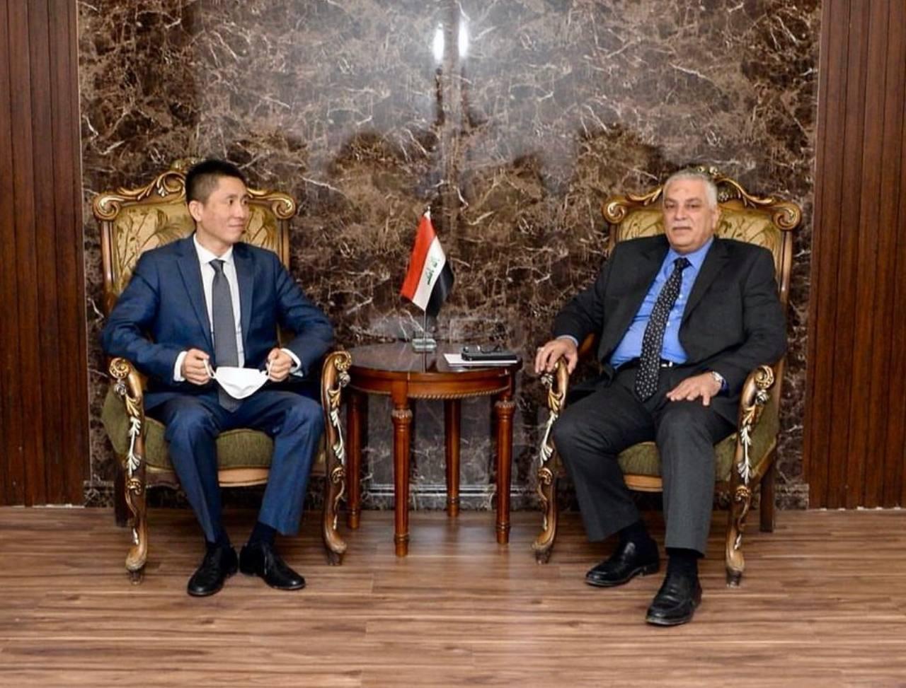 رئيس دائرة آسيا وأستراليا يلتقي السفير الصينيّ لدى العراق