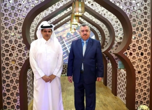 السفير البرزنجي يجري جولة في معرض رمضان للكتاب 2022