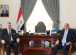 السفير عمر البرزنجي سفير جمهورية العراق لدى دولة قطر،  يستقبل  الدكتور فؤاد حسين وزير الخارجية العراقي 
