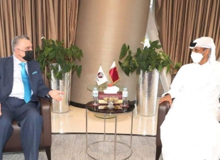 السفير البرزنجي يزور السيد رئيس الاتحاد القطري لكرة القدم