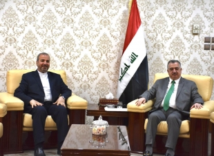وكيل وزارة الخارجية للشؤون متعددة الأطراف والشؤون القانونية يستقبل سفير الجمهورية الإسلامية الإيرانية لدى جمهورية العراق