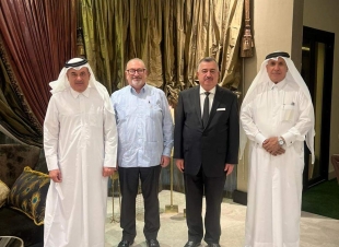 السفير البرزنجي يلبي دعوة عشاء كريمة للسيد أمين صالح العقيد المتقاعد وقائد كتيبة النقل سابقاً