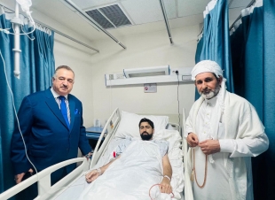 السفير البرزنجي يزور سماحة الشيخ جلال الهركي في المستشفى التخصصي في عمان