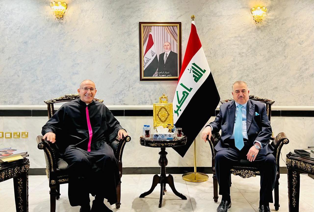 سفير جمهورية العراق لدى المملكة الأردنية الهاشمية يستقبل النائب البطريركي الكلداني في الأردن