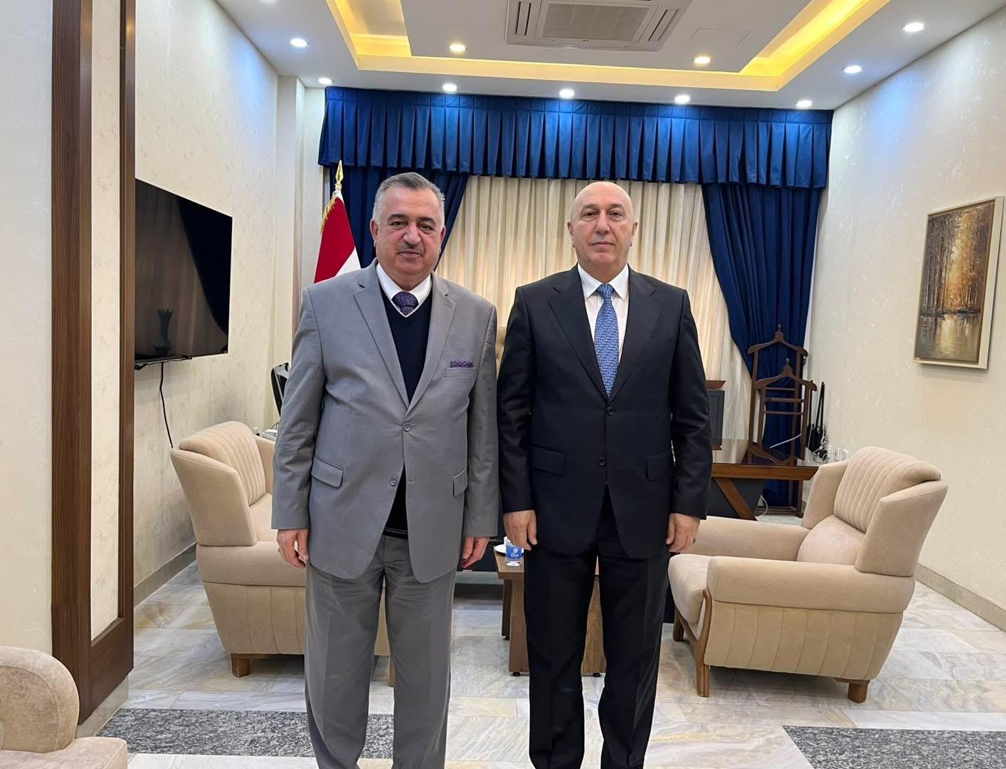 السفير عمر البرزنجي يهنئ نزار أميدي بانتخابه رئيسًا لجمهورية العراق