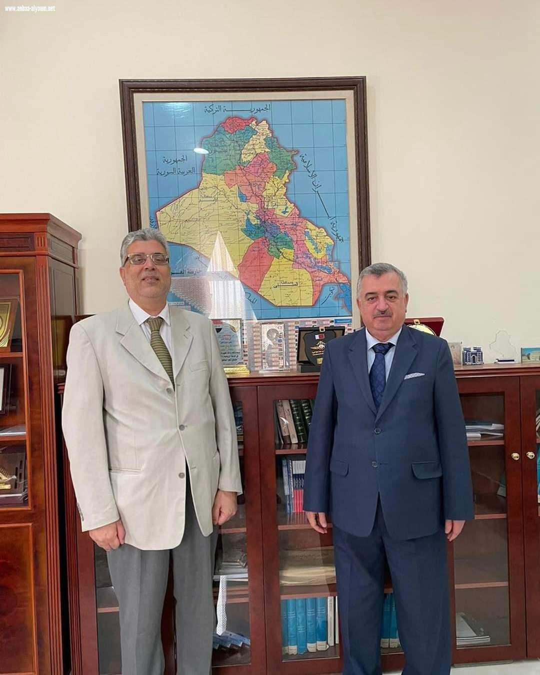 السفير عمر البرزنجي يستقبل الطبيب الأخصائي العراقي المتميز في قطر الدكتور عبد القادر العبيدي