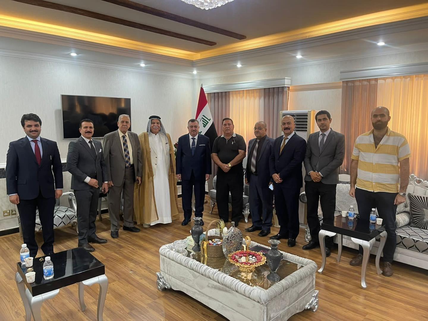 الوكيل البرزنجي يستقبل عددًا من السادة المهنئين