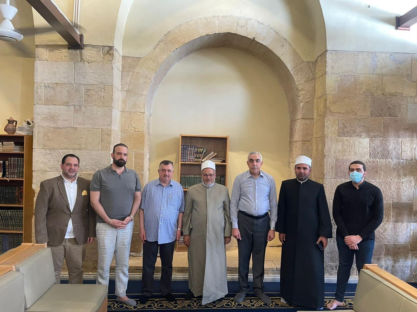 الوكيل البرزنجي يؤدي فريضة صلاة الجمعة في الجامع الأزهر 