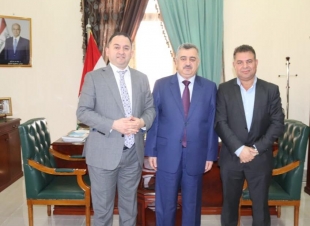 السفير عمر البرزنجي يستقبل السيد محافظ السليمانية السابق الدكتور آسو فريدن في مكتبه