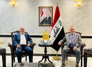 السفير عمر البرزنجي يستقبل رجل الأعمال العراقي المهندس عرفان توتونجي في مكتبه بسفارة جمهورية العراق في عمّان