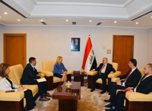 وكيل وزارة الخارجية للشؤون متعددة الأطراف والشؤون القانونية يستقبل القائم بالأعمال المؤقت للسفارة البريطانية لدى العراق