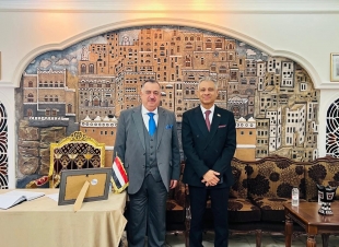 سفير جمهورية العراق لدى المملكة الأردنية الهاشمية يدوّن تعازيه بوفاة علي سالم البيض نائب رئيس مجلس الرئاسة اليمني الأسبق