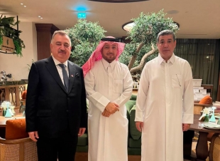 سفير جمهورية العراق لدى المملكة الأردنية الهاشمية يلبي دعوةً من لدن رئيس دائرة المراسم في وزارة الخارجية القطرية في الدوحة