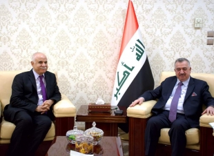 وكيل وزارة الخارجية للشؤون متعددة الأطراف والشؤون القانونية يستقبل السفير الفلسطيني لدى العراق بمُناسبة انتهاء مهامّ عمله