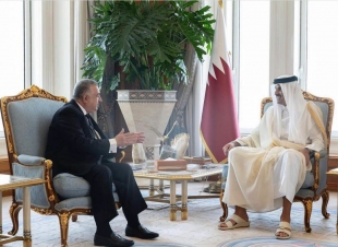 سفير جمهورية العراق لدى المملكة الأردنية الهاشمية يلتقي أمير دولة قطر ويعزيه بوفاة الأمير الوالد